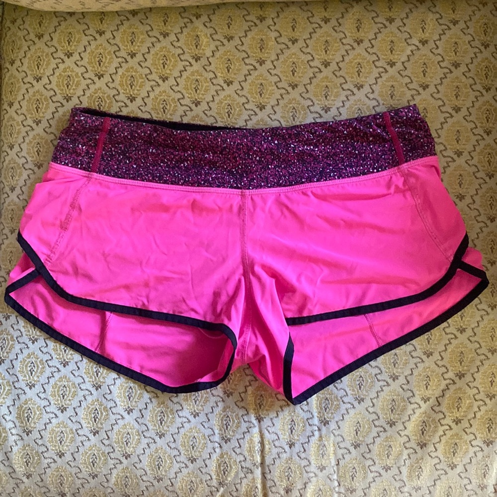 Lululemon Speed Up 2.5 shorts size 6